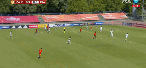 九游娱乐官方入口-半场：U17比利时1-0法国U17，德里森助攻贾登-塞克破门
